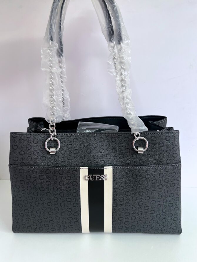 Cartera Culkin  Guess