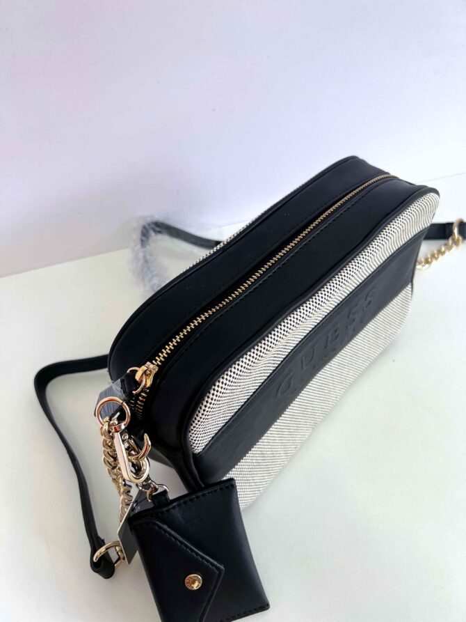 Cartera Bandolero Maya Canvas Crossbody Guess - Imagen 4