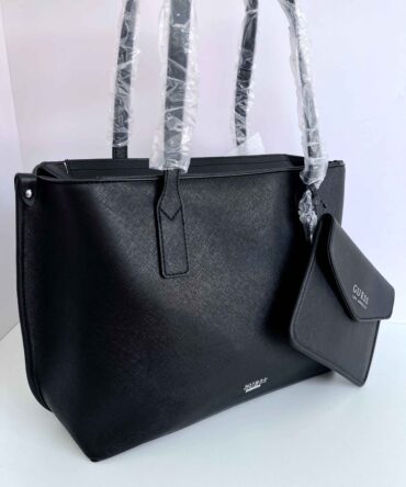 Cartera Merrick Guess