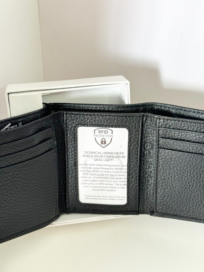 Billetera Guess 03 - Imagen 2
