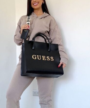 Cartera Bandolero Guess Caracara