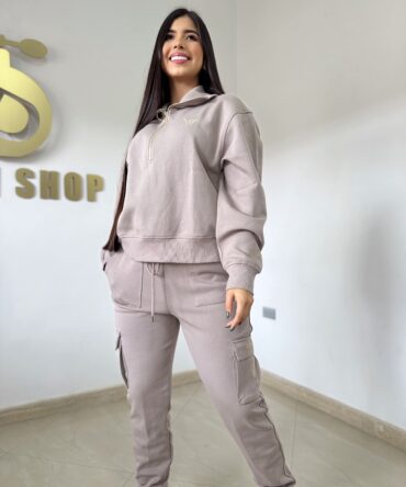 Conjunto Guess Cod 22