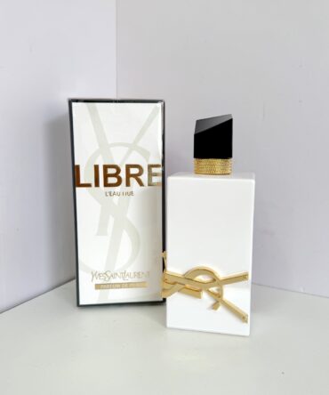 Libre L'EAU NUE de Yves Saint Lauren
